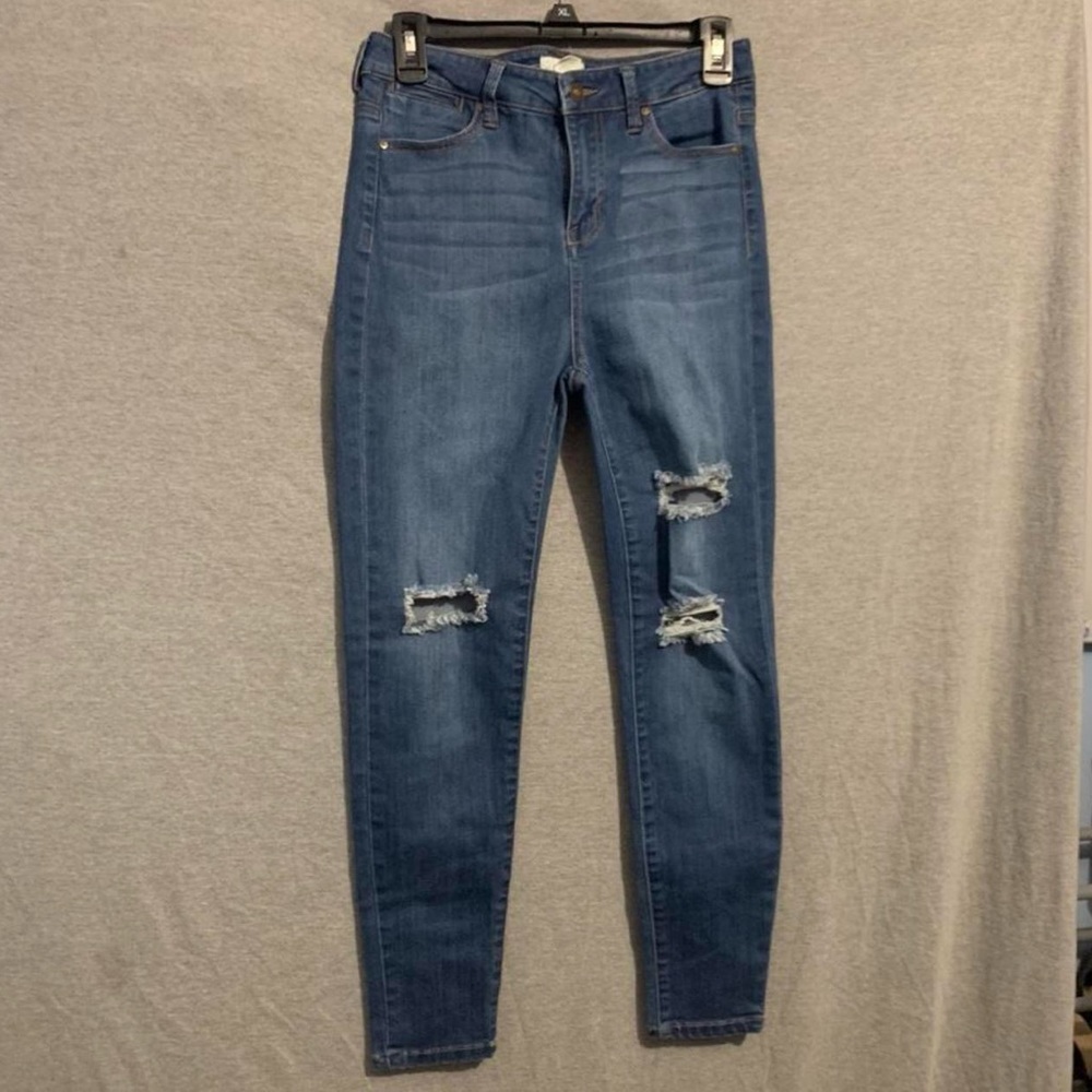 Size 9 ripped high waisted skinny jeans